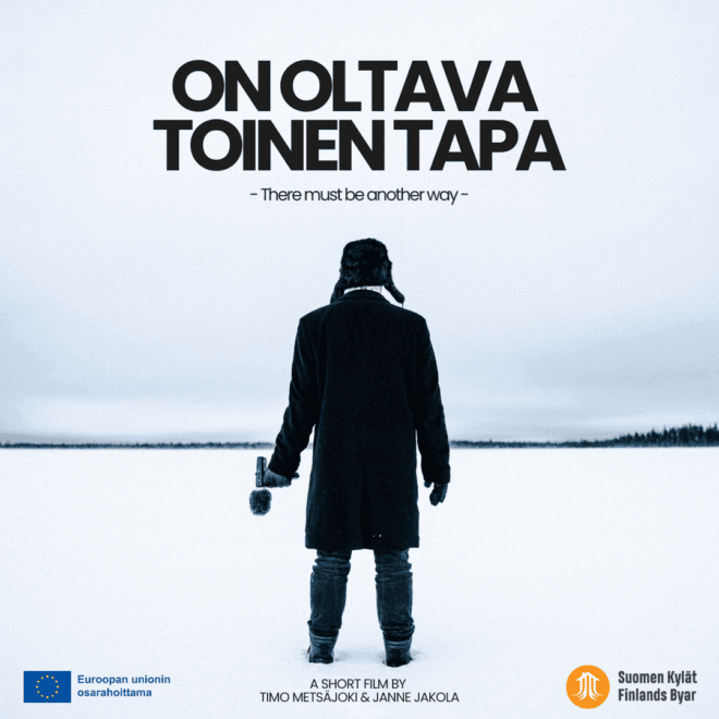 Mies seisoo järven jäällä selin kameraa kohti.